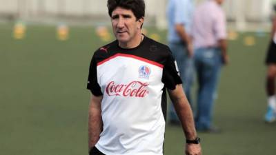 Héctor Vargas durante el primer entrenamiento de la pretemporada del Olimpia.