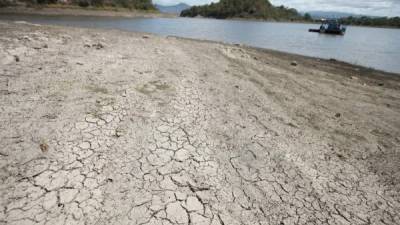 La falta de lluvias han dejado una reducción de agua en casi un 40% de las represas de la capital.