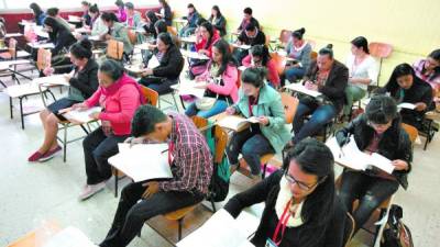 Los maestros desarrollaron los exámenes de conocimientos el miércoles de la semana pasada; la mayoría reprobó.