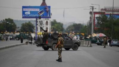 El ataque se produjo mientras el presidente de Afganistán, Ashraf Ghani, se aprestaba a dar un discurso en el primer día de la fiesta del Sacrificio.