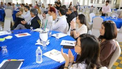 En el taller participan empleados municipales, empresarios, desarrolladores y gremiales.