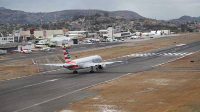 El aeropuerto Toncontín registra miles de viajeros al año y operan varias aerolíneas internacionales y nacionales. Foto: Andro Rodríguez.