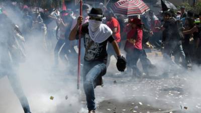El ambiente cívico de las fiestas patrias se vio interrumpido por los disturbios protagonizados por militantes del MEU.