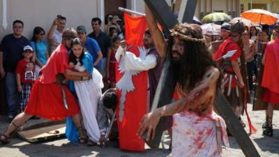 Foto del viacrucis de Semana Santa. Archivo/Diario LA PRENSA