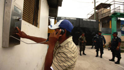 Tras el bloqueo de la señal de telefonía celular, dos compañías instalaron teléfonos fijos en la PN para llamadas controladas