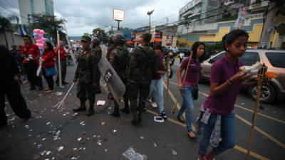 El domingo, lo que se esperaba fuera un desfile normal, terminó en histeria total.