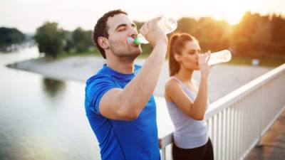 Las personas que hacen ejercicio a un ritmo más lento tienden a beber más de lo que pierden a través del sudor.