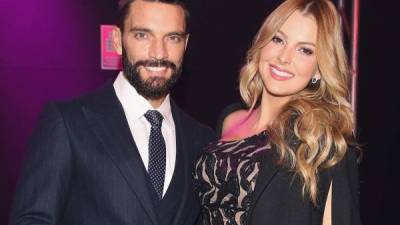 Julián Gil y Marjorie de Sousa