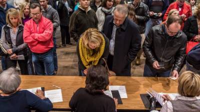 Los votantes en varios estados definen un candidato ganador en los caucus a través de delegados.