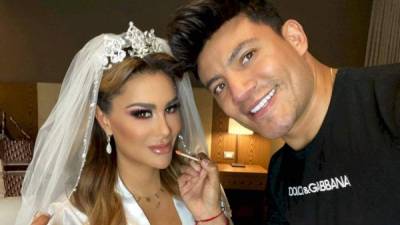 Ninel Conde el día de su boda junto con su maquillista Víctor Guadarrama.