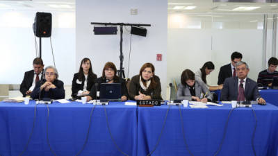 Representantes del Estado de Honduras entre ellos el embajador de Honduras en la OEA, Leónidas Rosa Bautista. Crédito de la foto: Oliver Contreras/Eddie Arrossi Photography