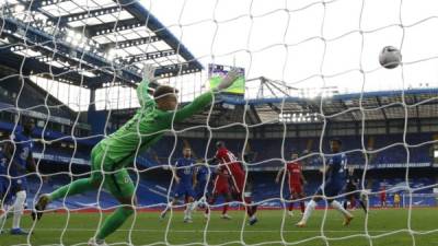 La Premier League se va a seguir disputando sin público en los aficionados. Foto AFP.