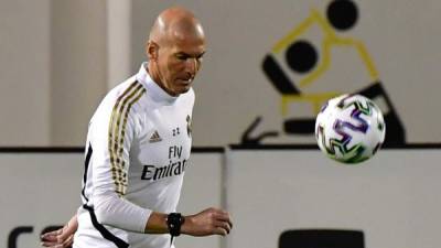 Zidane y el Real Madrid se enfrentan este miércoles al Valencia por la Supercopa de España. Foto AFP.