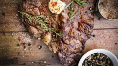 Las comidas demasiado grasosas pueden aumentar la obesidad.