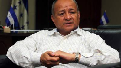 Un exjefe del cartel hondureño Los Cachiros Devis Rivera confesó que el actual ministro de Seguridad, Julián Pacheco, colaboró activamente con el narcotráfico.