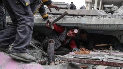 'Parece el día del juicio final', así relatan sobrevivientes el 'infierno' que se vive en la región de Guta donde cientos de personas han muerto desde el domingo, en una de las mayores matanzas de la sangrienta guerra en Siria.