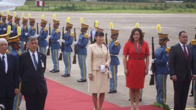 La princesa Mako fue recibida por la primera dama Ana de Hernández y una gran comitiva.