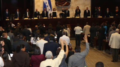 Un zipizape en donde salió a relucir el carretillazo ocurrido en el gobierno de Manuel Zelaya caldeó por un momento los ánimos entre las bancadas del Partido Nacional y la de Libre.