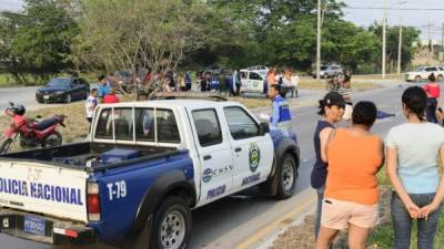 Las autoridades policiales se presentaron en el lugar del incidente.