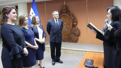 Acto de juramentación de los nuevos embajadores.