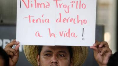 Diversos grupos defensores de los derechos de las mujeres reclaman justicia para Vilma Morales.