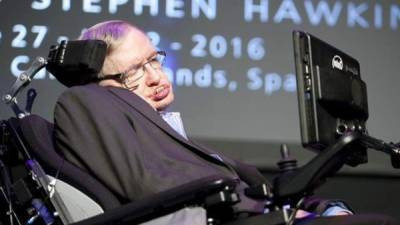 Stephen Hawking utilizaba un programa especial para poder comunicarse.