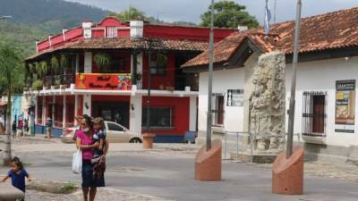 Algunos hoteles y restaurantes ya cerraron en Copán Ruinas, según Canaturh. Fotos: Mariela Tejada