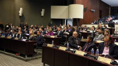 Los diputados están convocados mañana martes a las 3:00 pm.