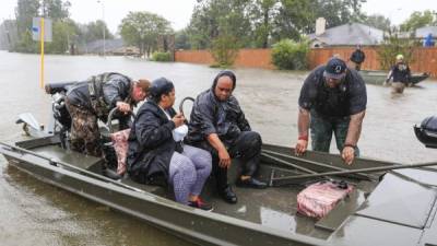 El huracán Harvey, ahora convertido en tormenta tropical, sigue causando estragos en Houston.