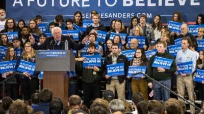 Bernie Sanders, a pesar de su edad, 74 años, lidera en popularidad entre los jóvenes simpatizantes del Partido Demócrata.