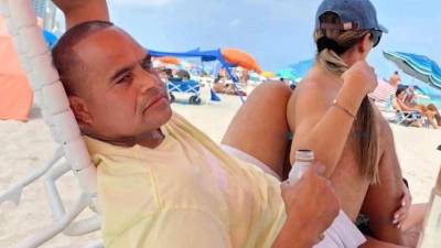 Carlos Arnoldo “El Negro” Lobo descansando en Miami, Estados Unidos.