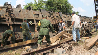 El tren iba cargado con chatarra. La línea ya está siendo rehabilitada para reactivar la circulación de los trenes cargueros.