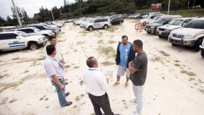 Ayer abrieron las puertas del Campo Marte, en donde se exhiben los carros de lujo.