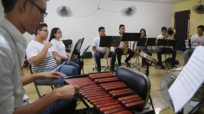 Los muchachos siguen ensayando para poner el nombre de Honduras en alto y ser embajadores de Marca País.