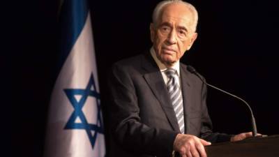 Peres obtuvo el premio Nobel de la Paz en 1994 junto con Yitzhak Rabin y Yaser Arafat 'por sus esfuerzos a favor de la paz en Oriente Medio'. Fotos: AFP