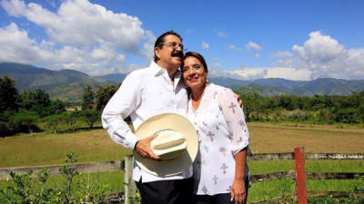 El expresidenete de Honduras José Manuel Zelaya Rosales y excandidata de Libre Xiomara Castro.