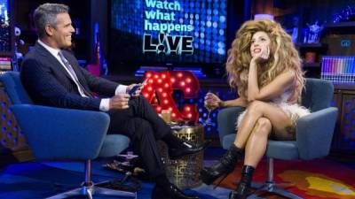 Andy Cohen y Lady Gaga.