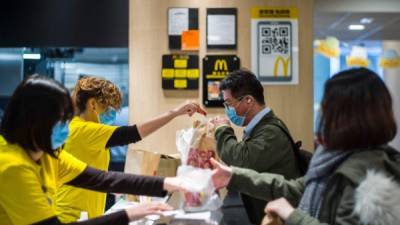 La Organización Mundial de la Salud (OMS) declaró hoy la emergencia internacional ante la presencia en casi una veintena de países del coronavirus de Wuhan. AFP