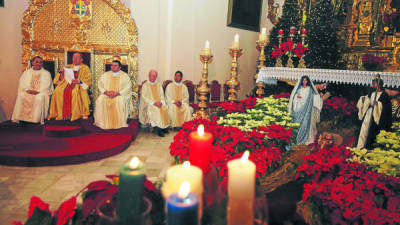 El cardenal Óscar Andrés Rodríguez celebró la homilía en la víspera de Nochebuena en la catedral capitalina.