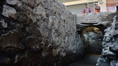 Se descubrió restos de una subestructura mexica (azteca) que debió ser parte de la delimitación del espacio sagrado del calpulli de Cuezcontitlan.EFE