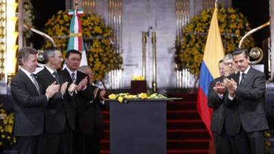 El presidente de Colombia, Juan Manuel Santos, resaltó hoy la figura literaria y humana de Gabriel García Márquez y dijo que, más allá de sus textos, 'vivirá para siempre en las esperanzas de la humanidad'. EFE
