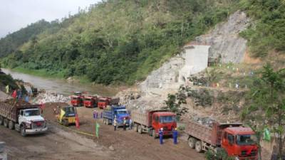 Esta represa está en el departamento de Olancho y la compañía encargada se llama Sinohydro.