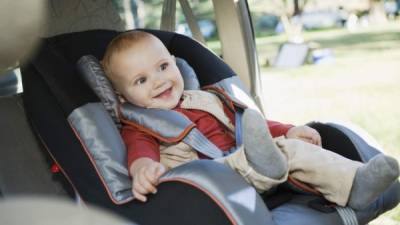 Los investigadores aconsejan a los padres confirmar que los ángulos de los asientos del vehículo y el asiento de seguridad de su hijo se alineen de forma adecuada.