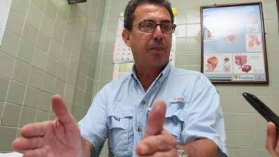 Renato Florentino Pineda, urólogo del hospital Mario Rivas.
