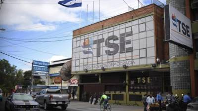 Edificio del Tribunal Supremo Electoral (TSE) en Tegucigalpa, capital de Honduras. / AFP PHOTO / JOHAN ORDONEZ