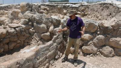Arqueólogos en Israel anunciaron este lunes haber determinado la ubicación de una antigua ciudad filistea, mencionada en la historia bíblica del rey David.