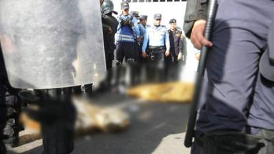 Dos víctimas mortales después de la avalancha de personas en el Estadio Nacional de Tegucigalpa, capital de Honduras.