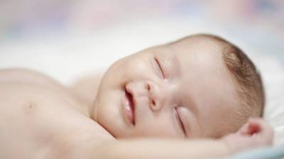 El 28% de las madres hispanas comparten camas con sus bebés.