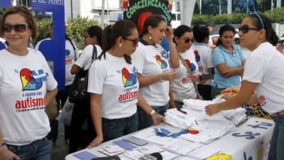 La actividad buscaba recaudar fondos y crear un centro de ayuda para los niños autistas.