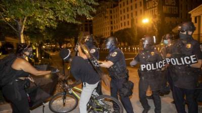 Las violentas protestas continúan en EEUU tras las denuncias de brutalidad policial contra los afroamericanos./AFP.